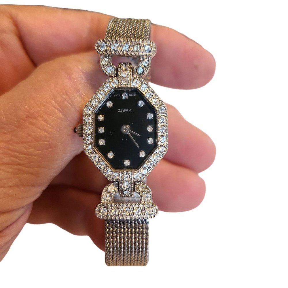 Avon ELIZABETH TAYLOR SILVER TONE LADIES WATCH MIDNIGHT ROMANCE - Picture 4 of 6